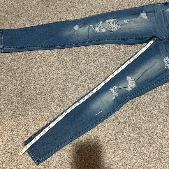 Destructed skinny jean - Picture 3 of 5